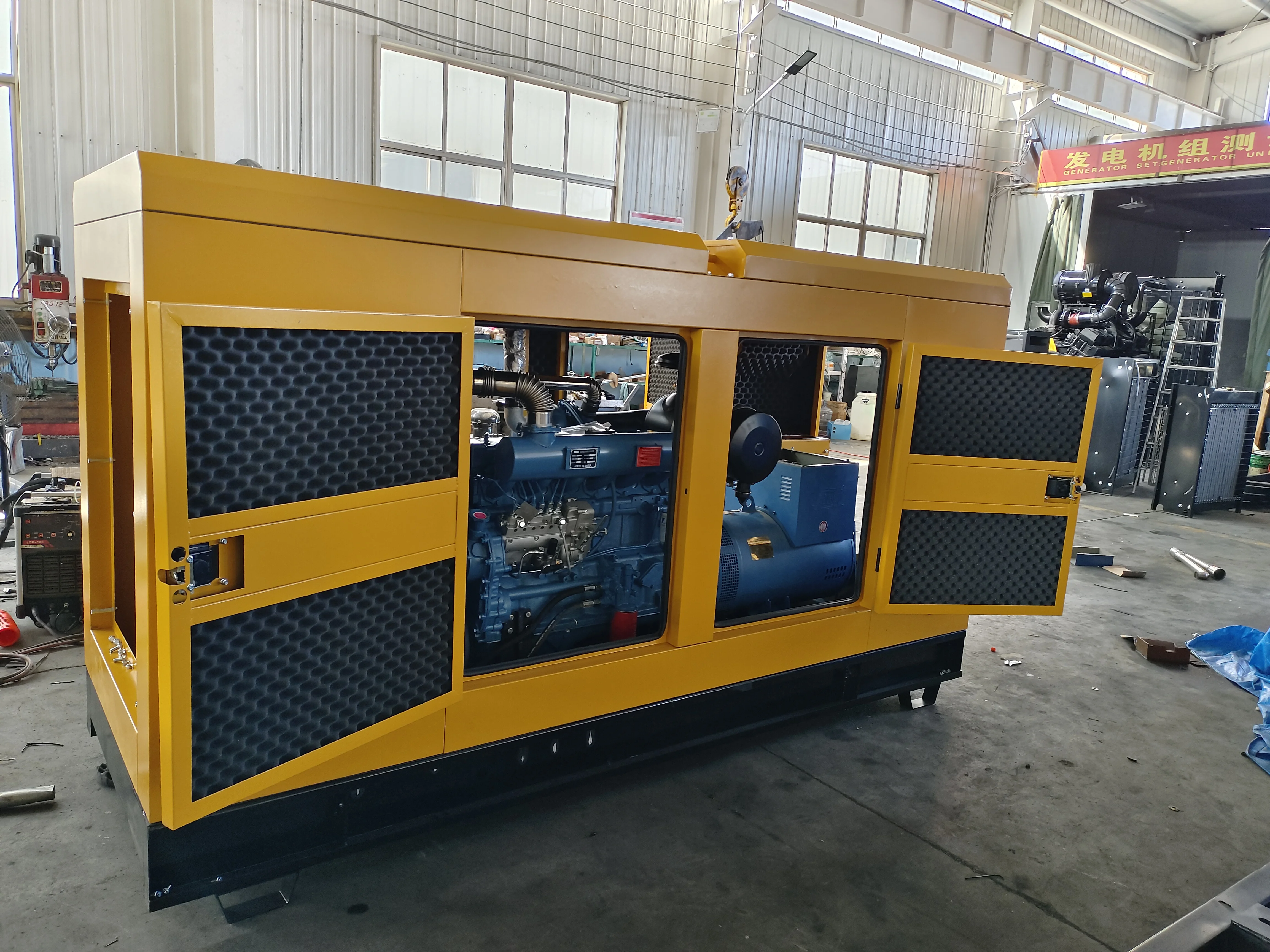 weichai Ricardo 150kw 187.5kw 3phase 50Hz silent diesel generators power with brush alternator and base fuel tank