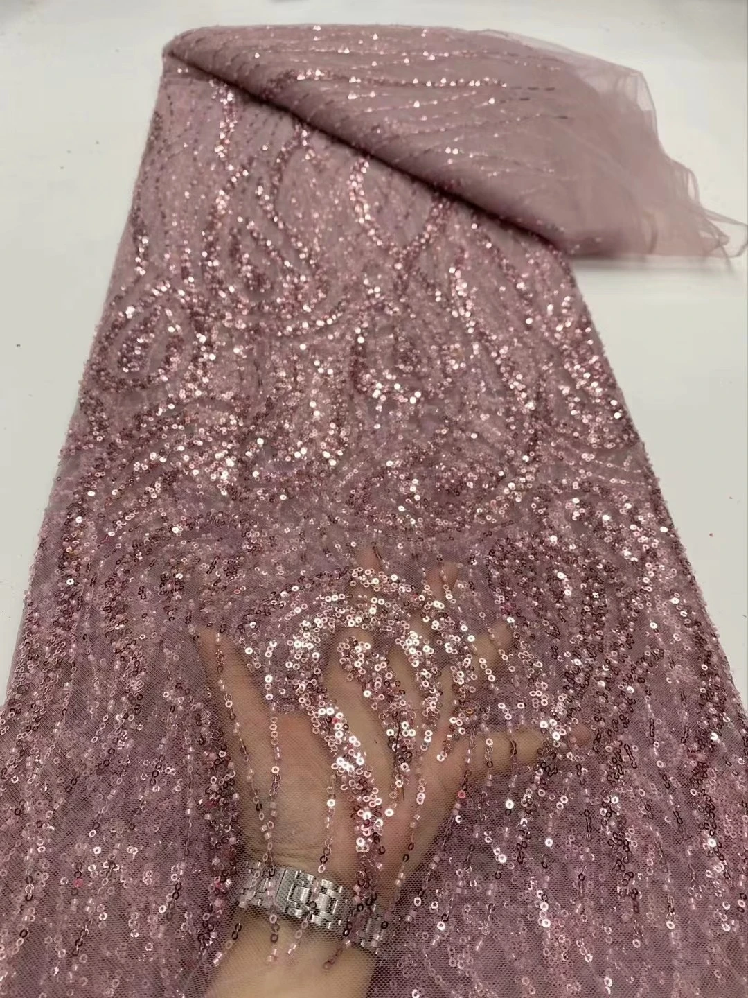 

2025 нигерийская высококачественная тюлевая кружевная ткань с блестками, вышивка гипюром для африканского шитья платьев для выпускного вечера, 5 ярдов DP0354