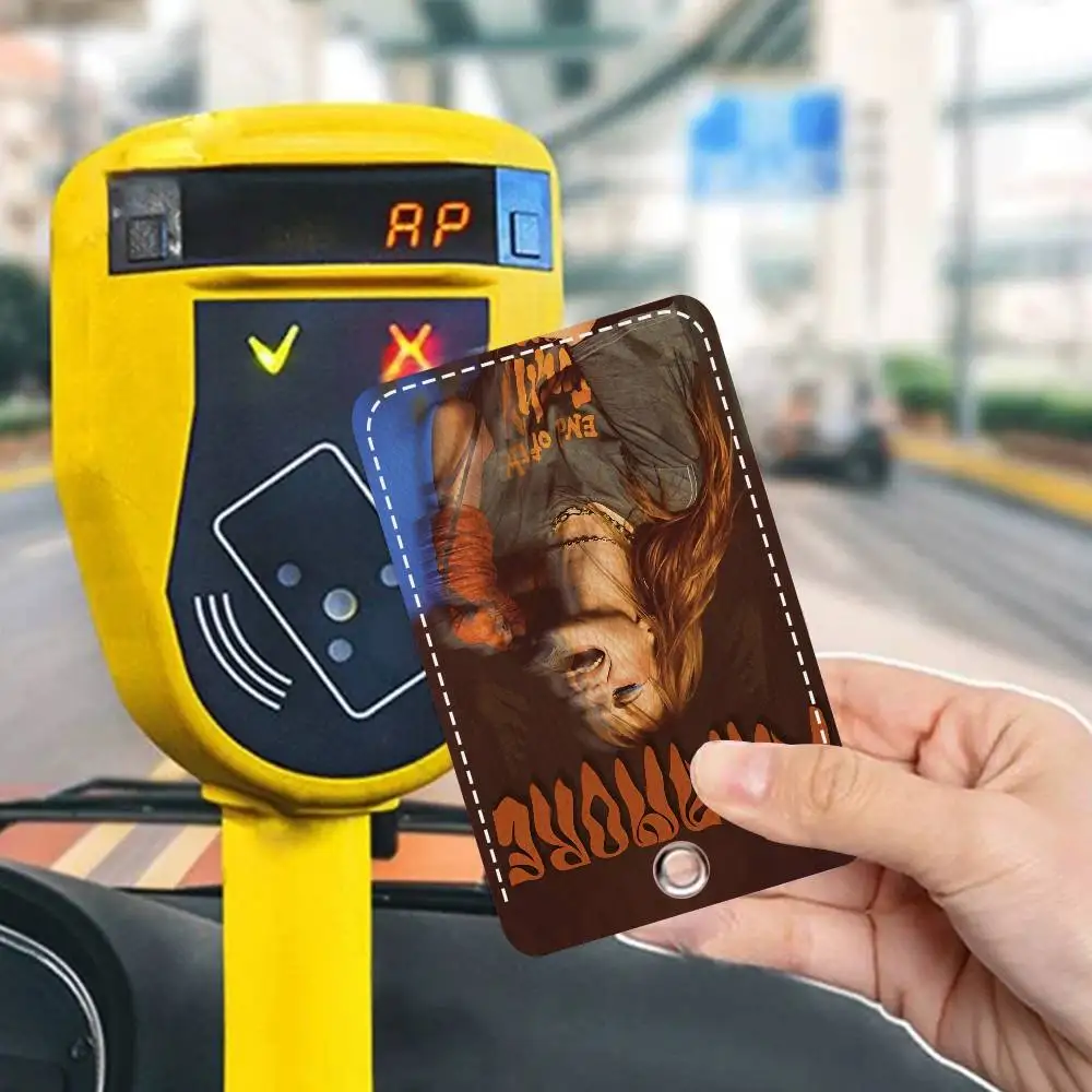 حامل بطاقة أنيمي من Singer P-Paramore مناسب لحامل بطاقات العمل التجارية المصرفية وبطاقة الهوية الائتمانية وحامل حقيبة المفاتيح