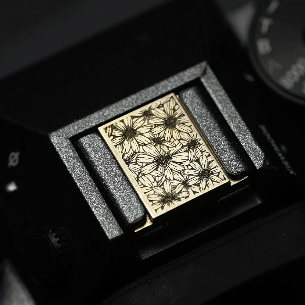 غطاء الحذاء الساخن المعدني لـ Fujifilm XT5 XT30 X100V Nikon ZF Z8 Sony A7C A7M2 A7M3 A7M4 Ricoh GR3 Hasselblad غطاء حامي الكاميرا