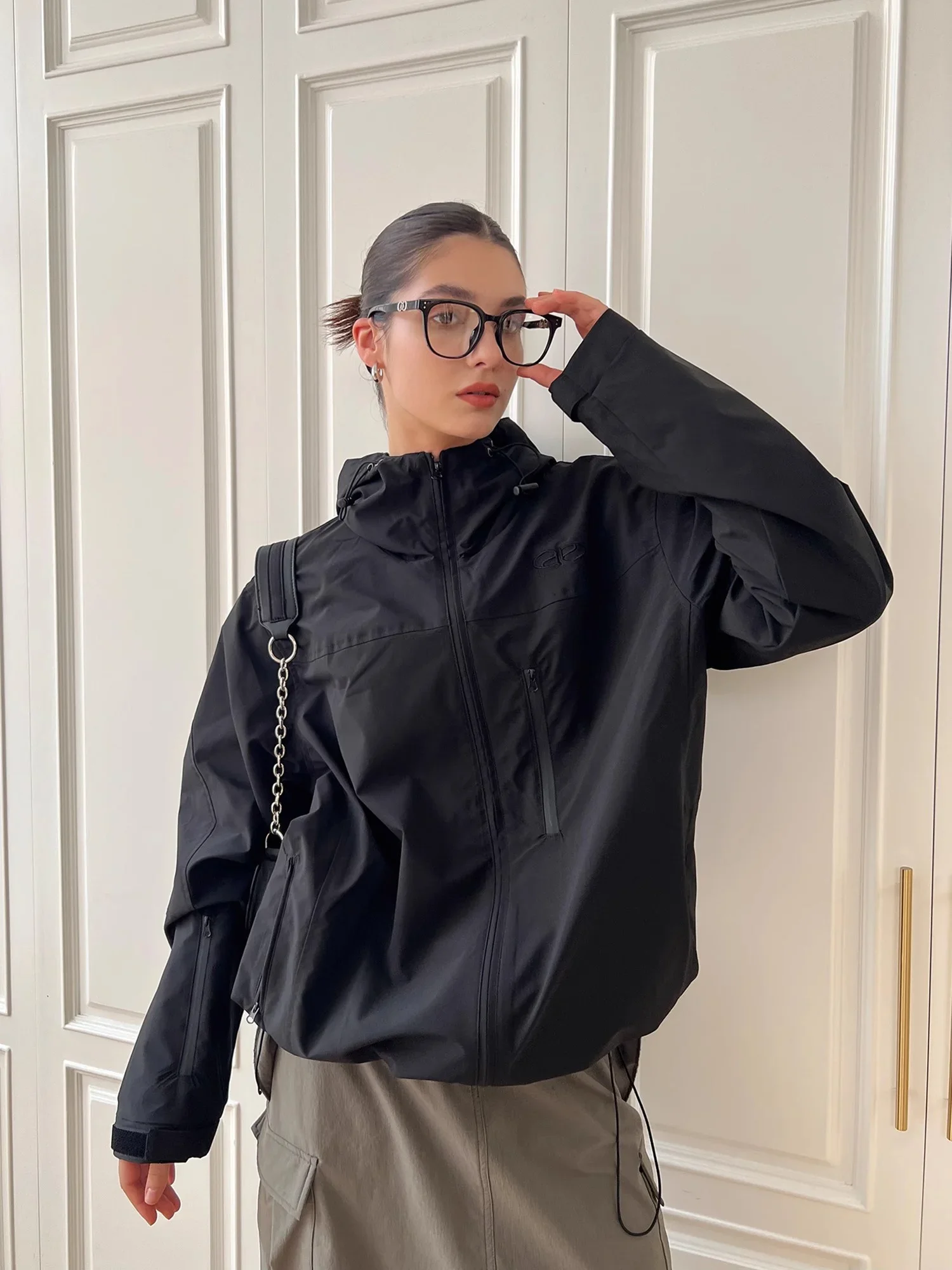 QWEEK Y2K Vintage Windbreaker Jacket Women Gorpcore Streetwear Taupe Hooded Outerwear Oversized Hip Hop Techwear Black Coat