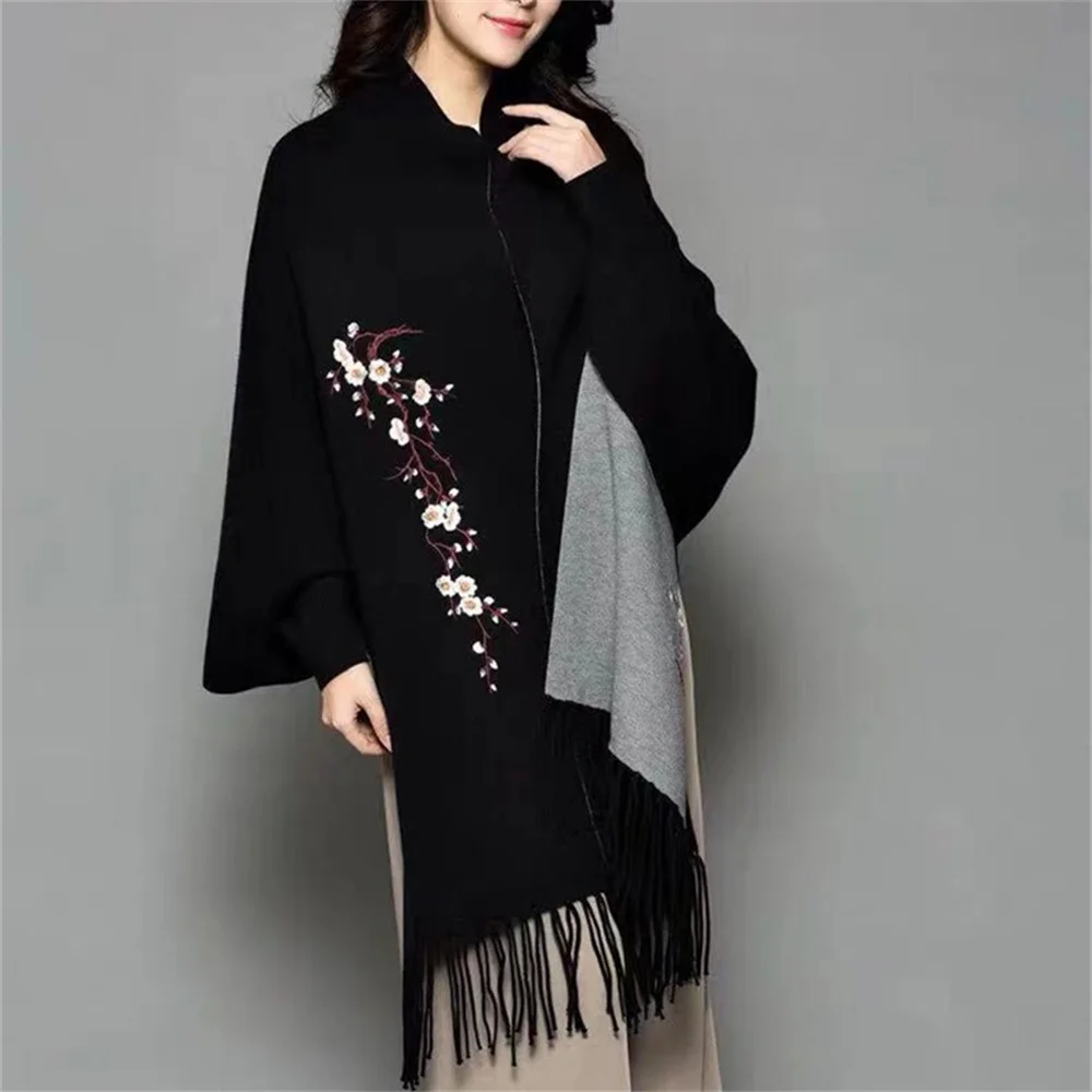 

Women Batwing Sleeves Embroidered Plum Blossom Cardigan Outstreet Wear Loose Cape Winter Knitted Shawl Poncho Tassel Long Cloak