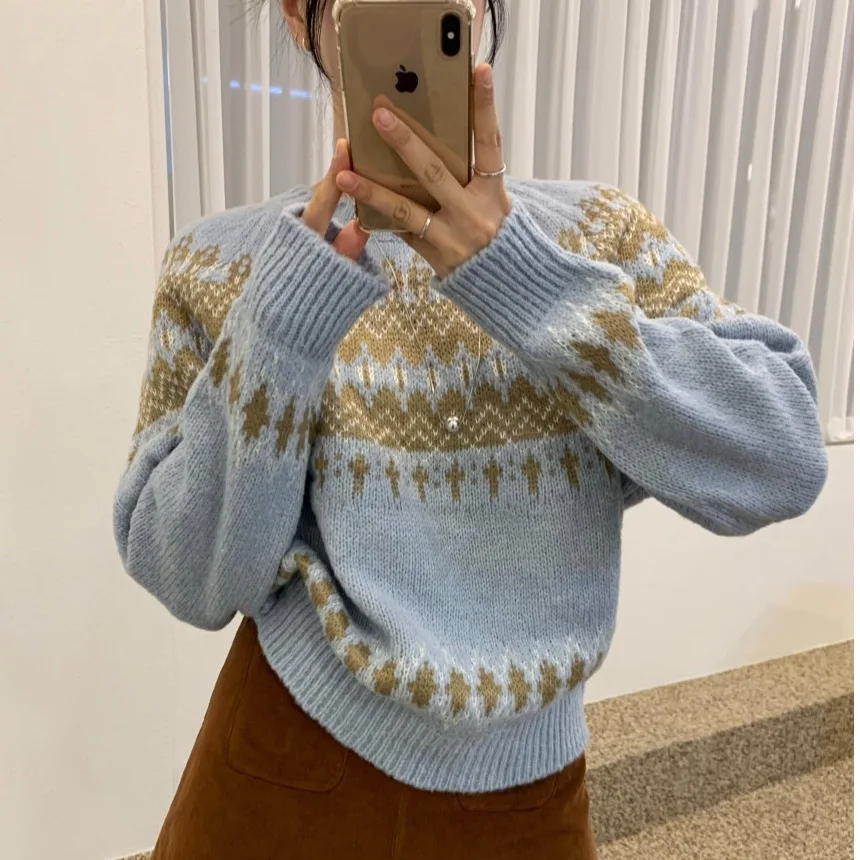 South korea Chic Autumn and Winter Retro Age-Reducing round Neck Loose Casual Contrast Color Jacquard Long sleeve Soft Glutin...