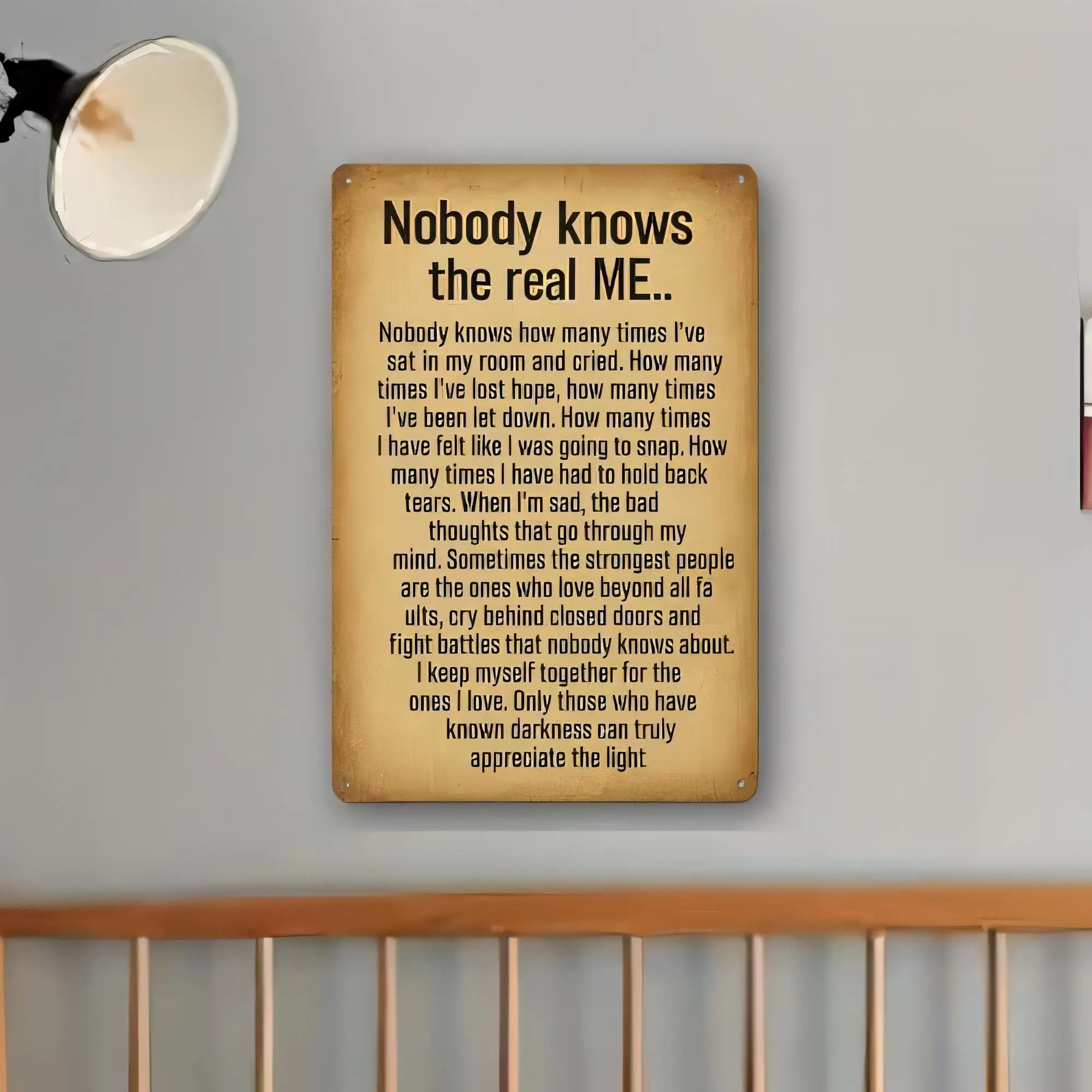 Tin Sign Nobody Knows the Real Me Vintage Metal Wall Art Sign Inspirational Quote Plaque for Bedroom Living Room Home Decor, Ret