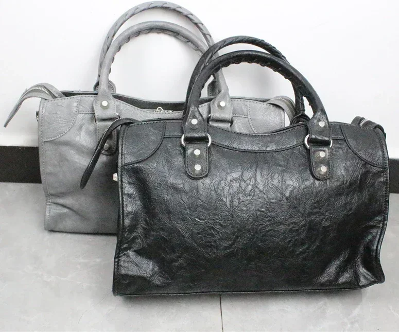 2025 Bolsos de hombro de marca de cuero Pu suave para niñas, bolsos negros, bolso de mano, recién llegado, Mini bolsos pequeños para motocicleta, bandolera para mujer