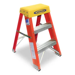 2FT TYPE IA FIBERGLASS STEP STOOL 6202