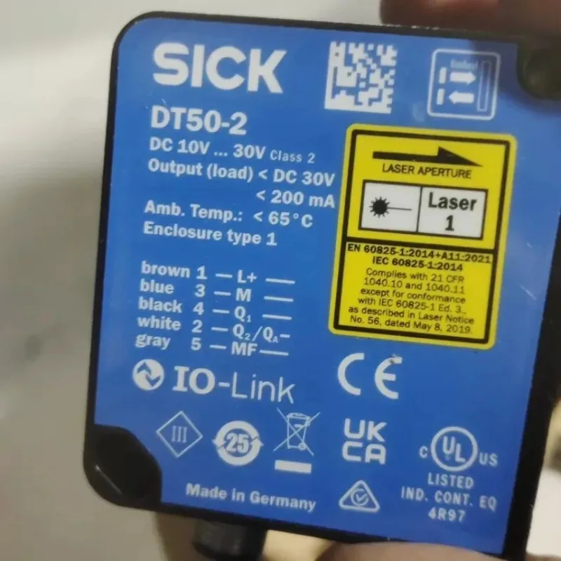 1PC NEW SICK DT50-2B215552 1075271 In Stock Laser Distance Sensor 30m IO-Link NPN PNP Dx50-2 Series Original Box #familitrade