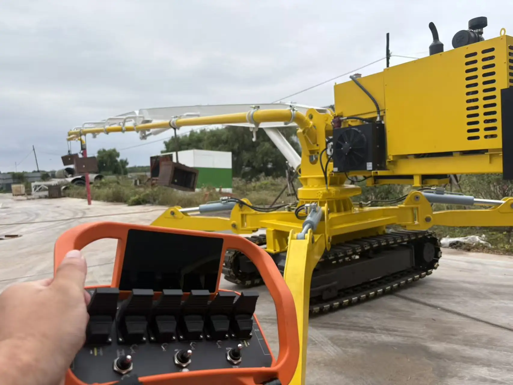 Invest in the ZGZK Machinery Spider Concrete Placing Boom with Engine 45kw Power 380V Voltage to Reduce Labor Costs Easily