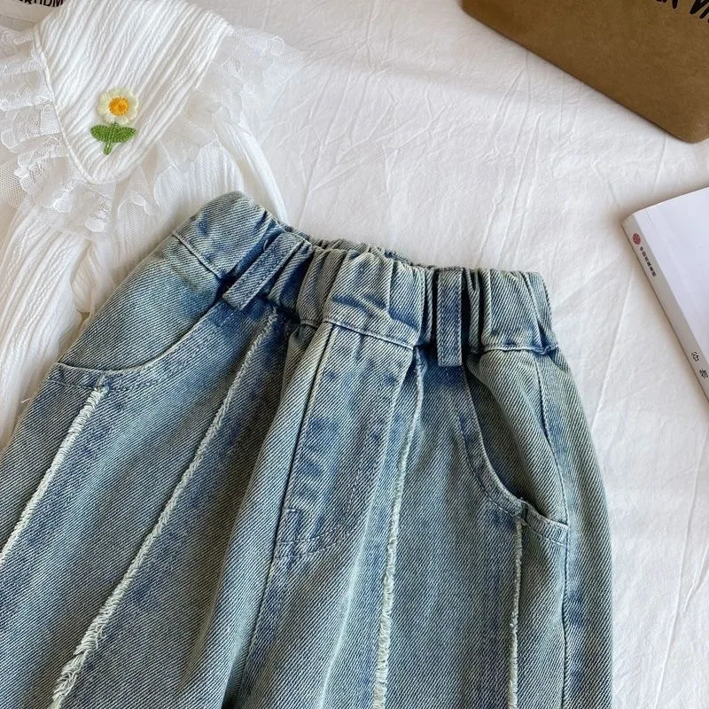 Neue Baby-Frühlings- und Herbst-Jeans mit weitem Bein, Mädchen-High-Waist-Freizeithose, weiche Hose für Kinder und Schüler, trendige, atmungsaktive Kinderhose für die Schule – Detail 7
