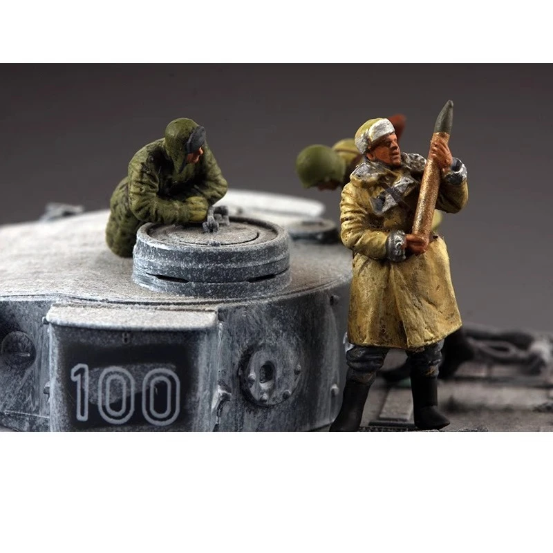 

Масштаб 1/72, модель из смолы «Семь солдатской команды», около 2 см, аксессуары для сцены для фигурок, украшение для рабочего стола