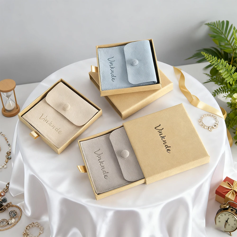 

Элегантный слайдер на заказ, бумажная подарочная коробка для ювелирных изделий, 8x8x1,7 см, упаковочные коробки для ожерелья, набор сумок-конвертов из микрофибры с кнопкой