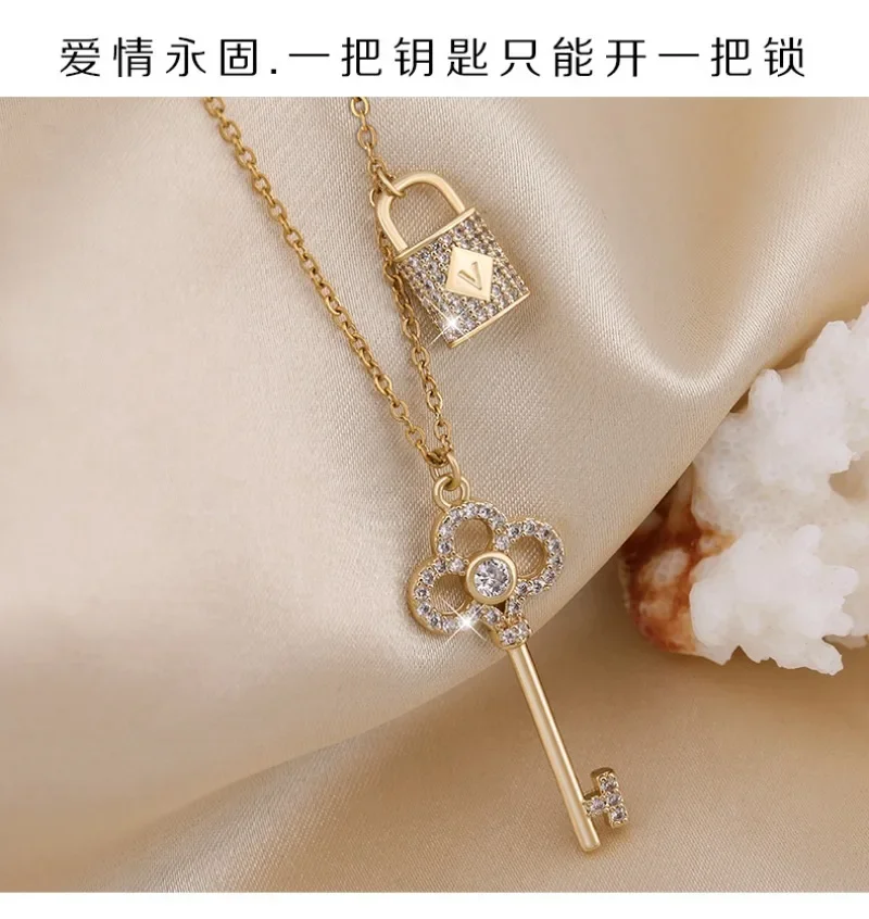 A lockeye zircon necklace with a unique, fashionable and cool style collarbone chain