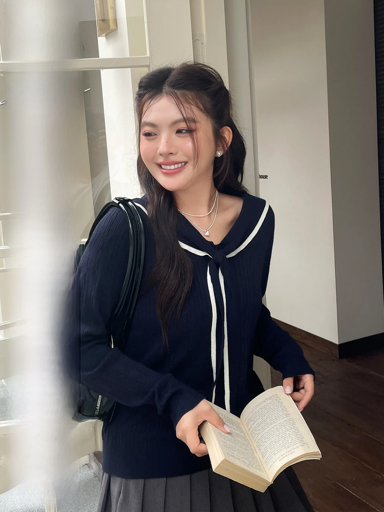 

Женский вязаный топ большого размера в корейском стиле, с воротником-стойкой, для ранней осени, повседневный, свободного кроя, с уникальным дизайном, не повторяющийся.