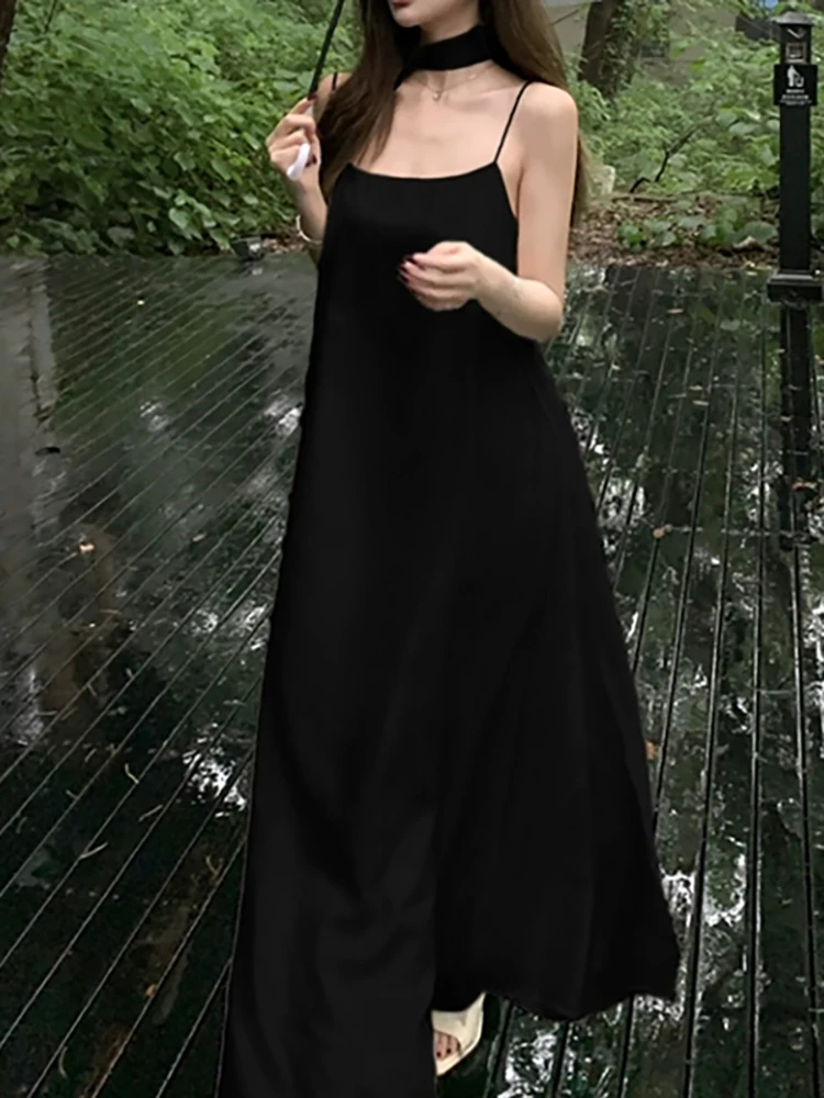 RORIRI Desire ผ้าพันคอสีดําคอ Camisole ผู้หญิงวินเทจซาตินหลวม A-Line Draped ชุดยาวฤดูร้อนวันหยุดเสื้อผ้า