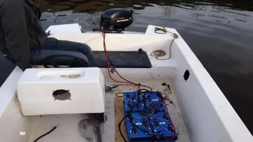 EB-4850 Bateria de barco elétrico expansível LiFePO4 externa 48V 50AH