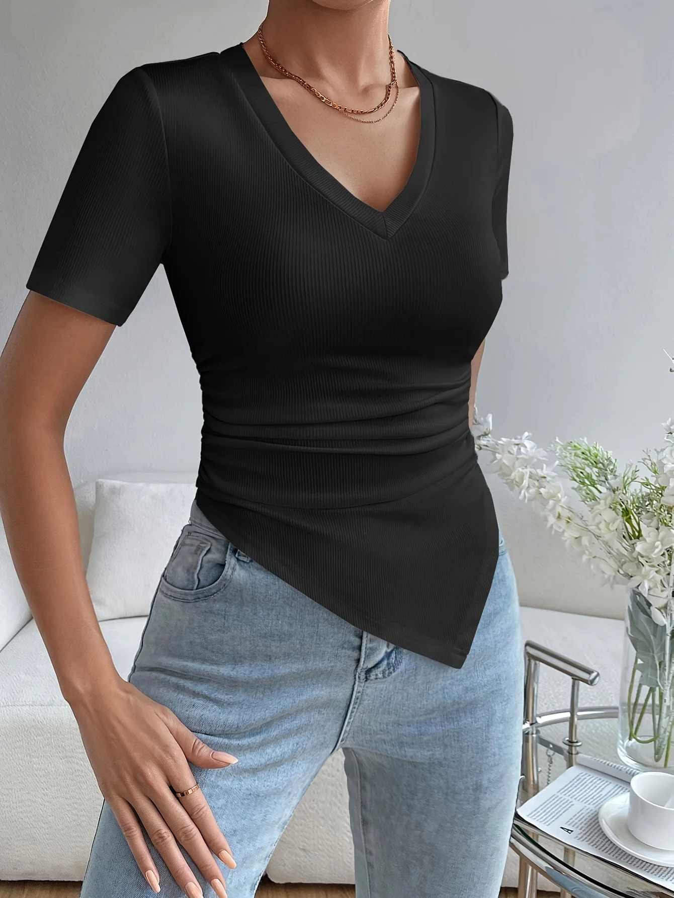 Sweet and Spicy Summer New Women\'s Short sleeved V-neck T-shirt with Wrinkles, Slim Fit, Irregular Top, Black