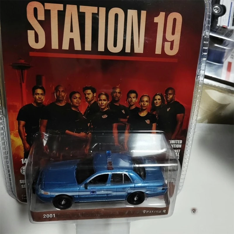 

Greenlight 1:64 полицейский перехватчик, обезвоженный сплав, литая модель автомобиля, подарок для взрослых, статический дисплей, коллекция орнаментов