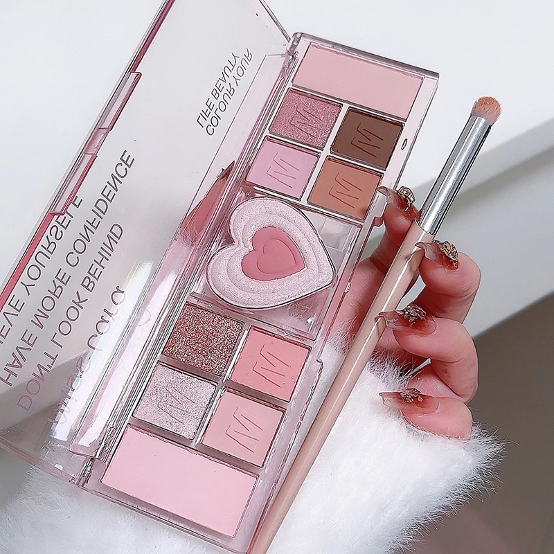 Paleta da sombra rosa do coração do amor, composição delicada do olho, brilho natural, baixa saturação, cosméticos da beleza, 12 cores