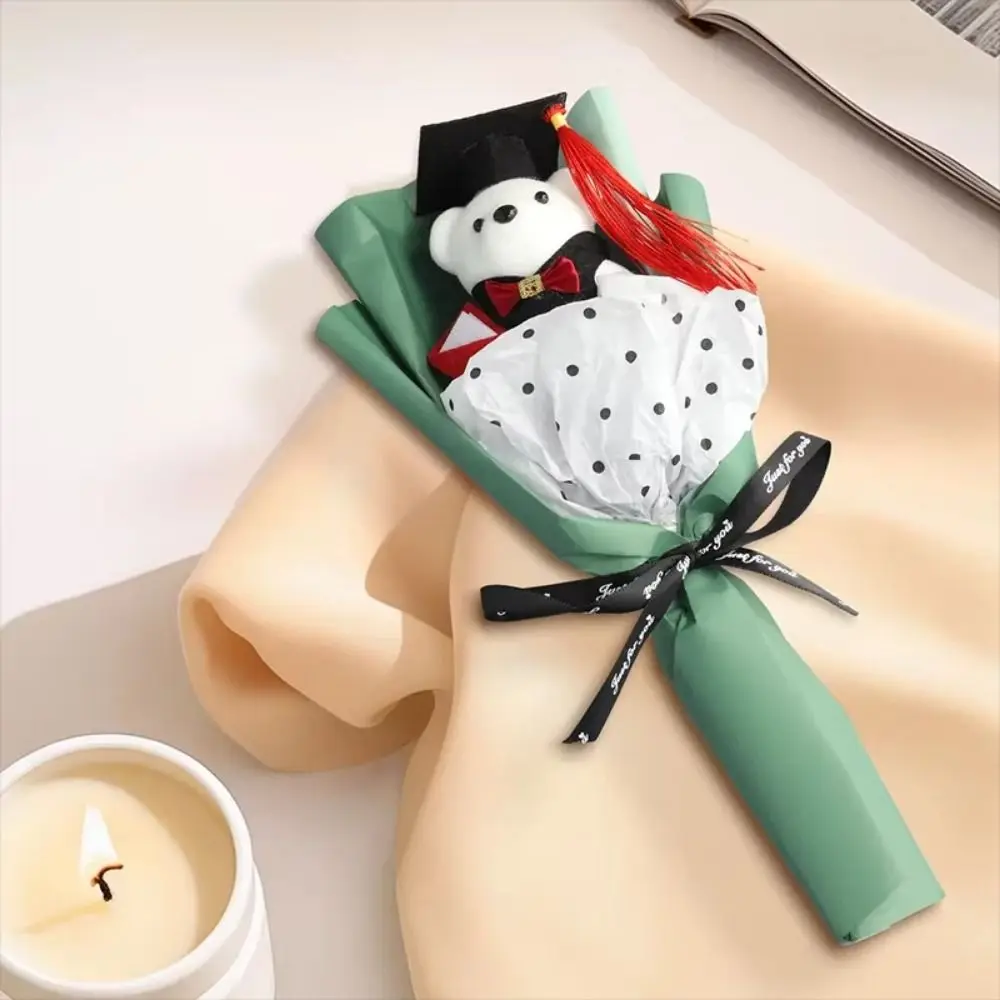 Tierstrauß Schöner Bär Abschluss Bär Blumenstrauß Schöner eleganter Bär Plüschstrauß Cartoon Doktorbär Spielzeug Geburtstagsfeier