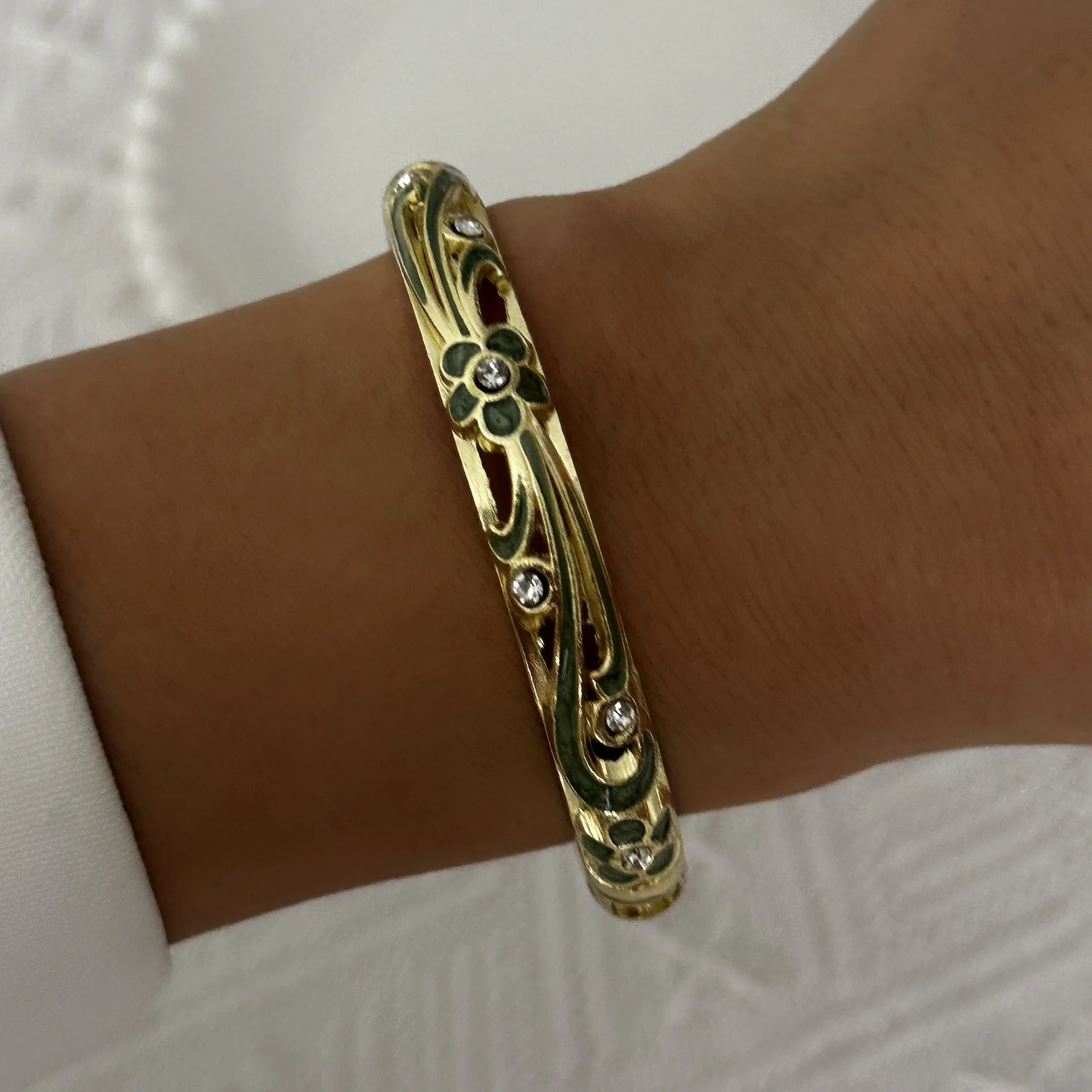 Trendiger Emaille-Vintage-Cloisonné-Armreif für Damen, böhmisches, farbenfrohes, florales Frühlingsarmband, ethnische Charms, Schmuckzubehör