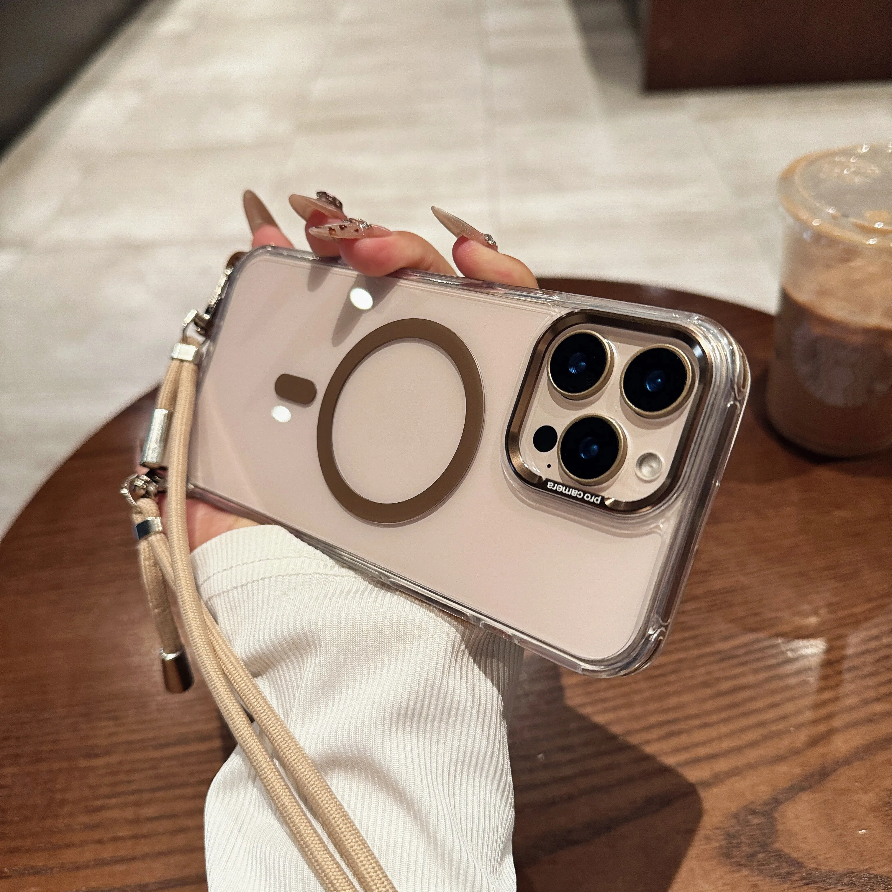 Funda magnética transparente de protección ultra fuerte para iPhone 17 Air 16 Plus 16e 15 14 Pro Max 13 con correas cruzadas de cordón