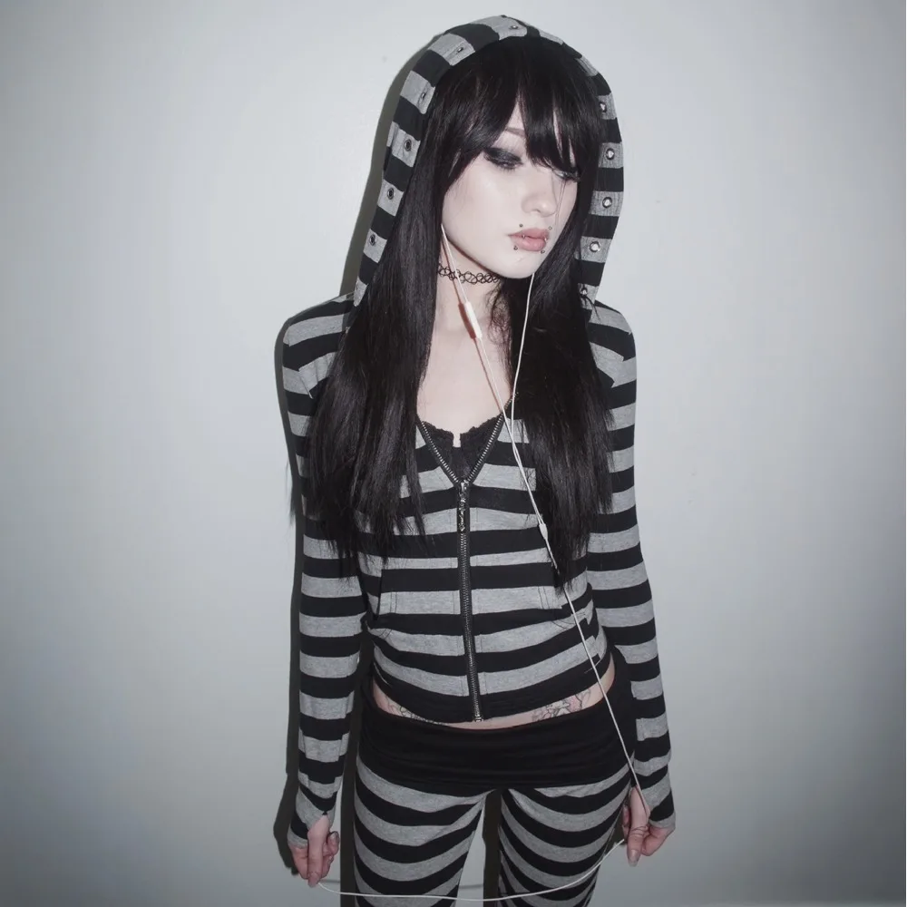 Y2K street style fashion casual suit, striped retro pattern, sexy spice girl, zipper hooded sweater and hip horn trousers