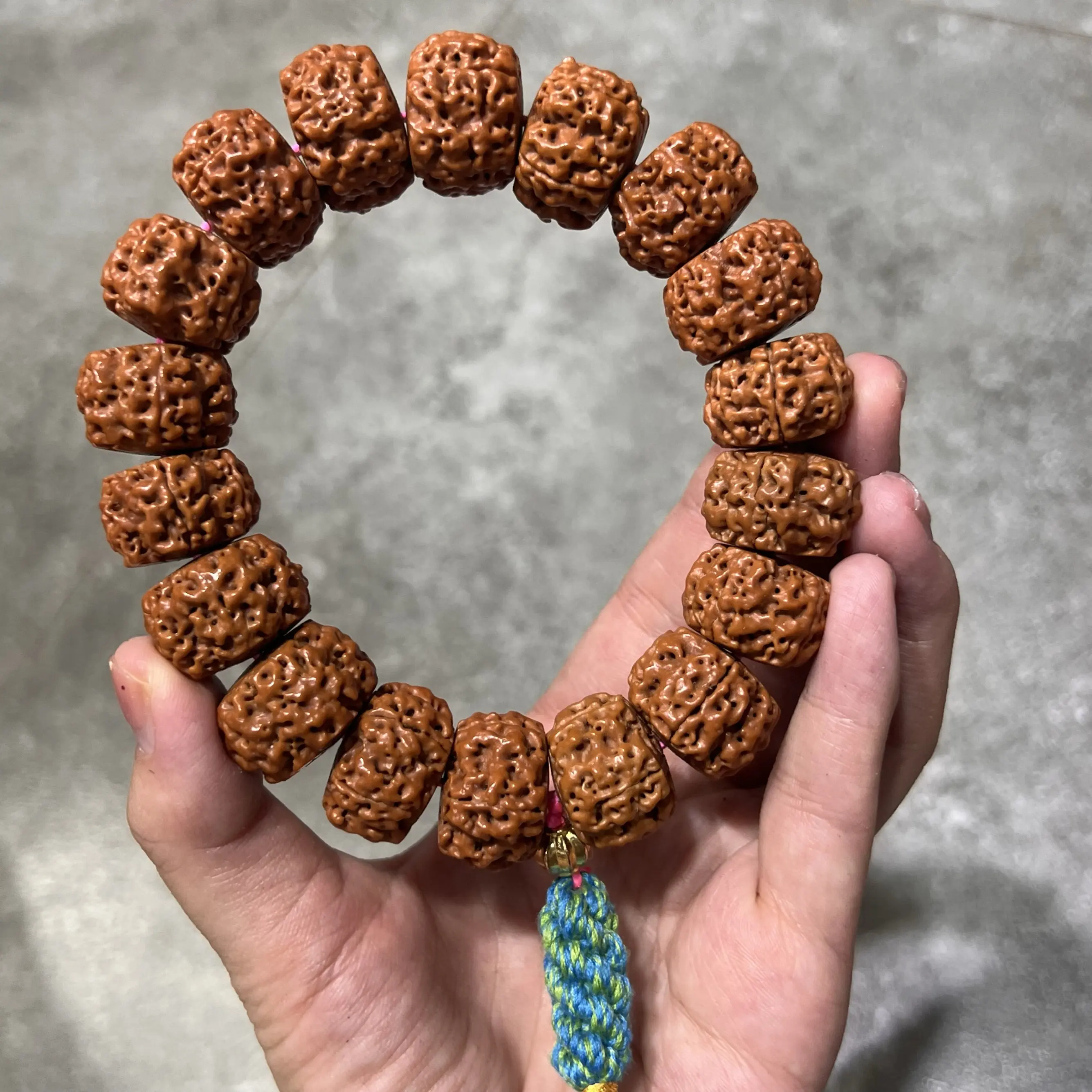 Tibetan Style 18-19mm Rudraksha Bracelet For Men Full Meat Dragon Pattern Hand Polished Chinese Feng Shui Lucky Blessing Wealth