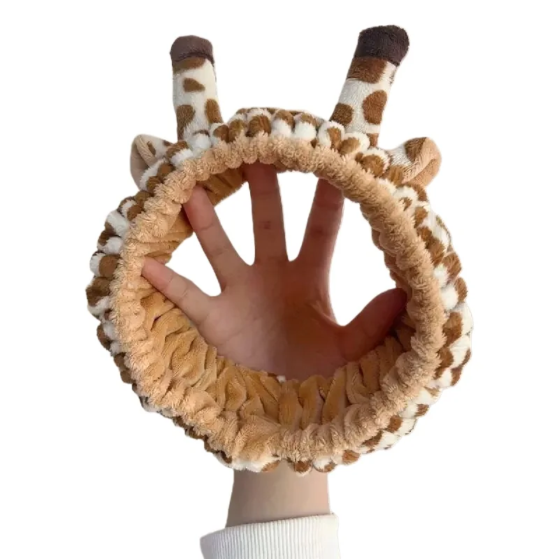 

Gentle Giraffe Plush Hair Band Set for Makeup Skincare 3 Pcs Non-Slip Adjustable Daily Headbands for Women Girls