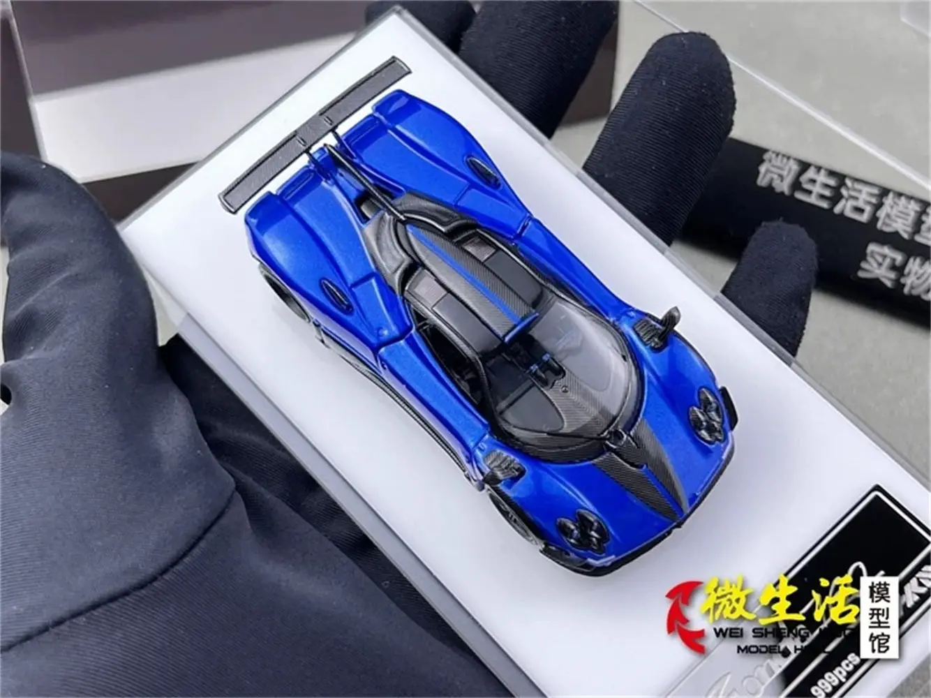 

Акции HKM Premium 1:64 Zonda 760, два цвета, коллекция 2024, подарочная масштабная модель автомобиля