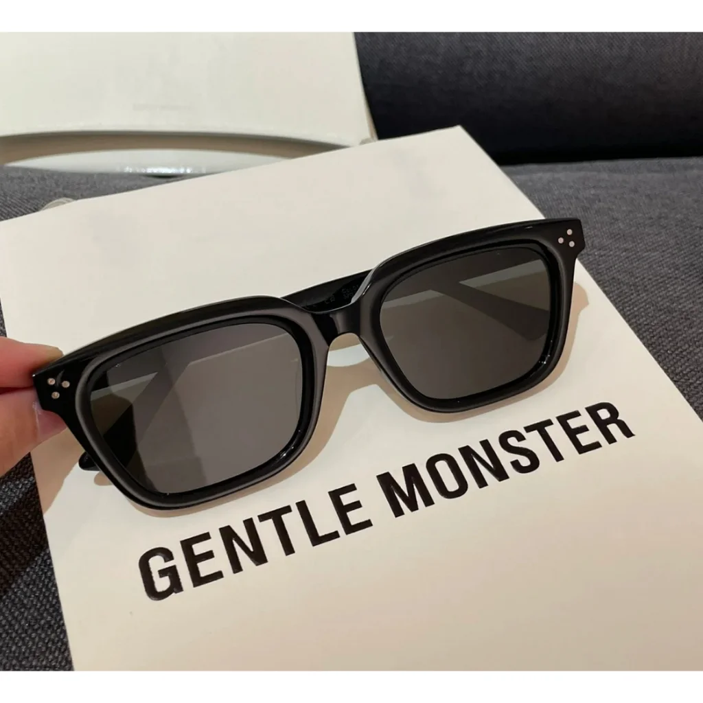 Retro Quadratische Sonnenbrille Frauen Mode Marke Designer Weibliche Shades UV400 Männer Trend Nieten Punk Sonnenbrille – Detail 1
