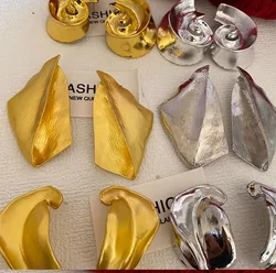Exaggerated Metal Thick Irregular Large Earrings for Women European American Personality Statement Vintage Jewelry Gift New 2024