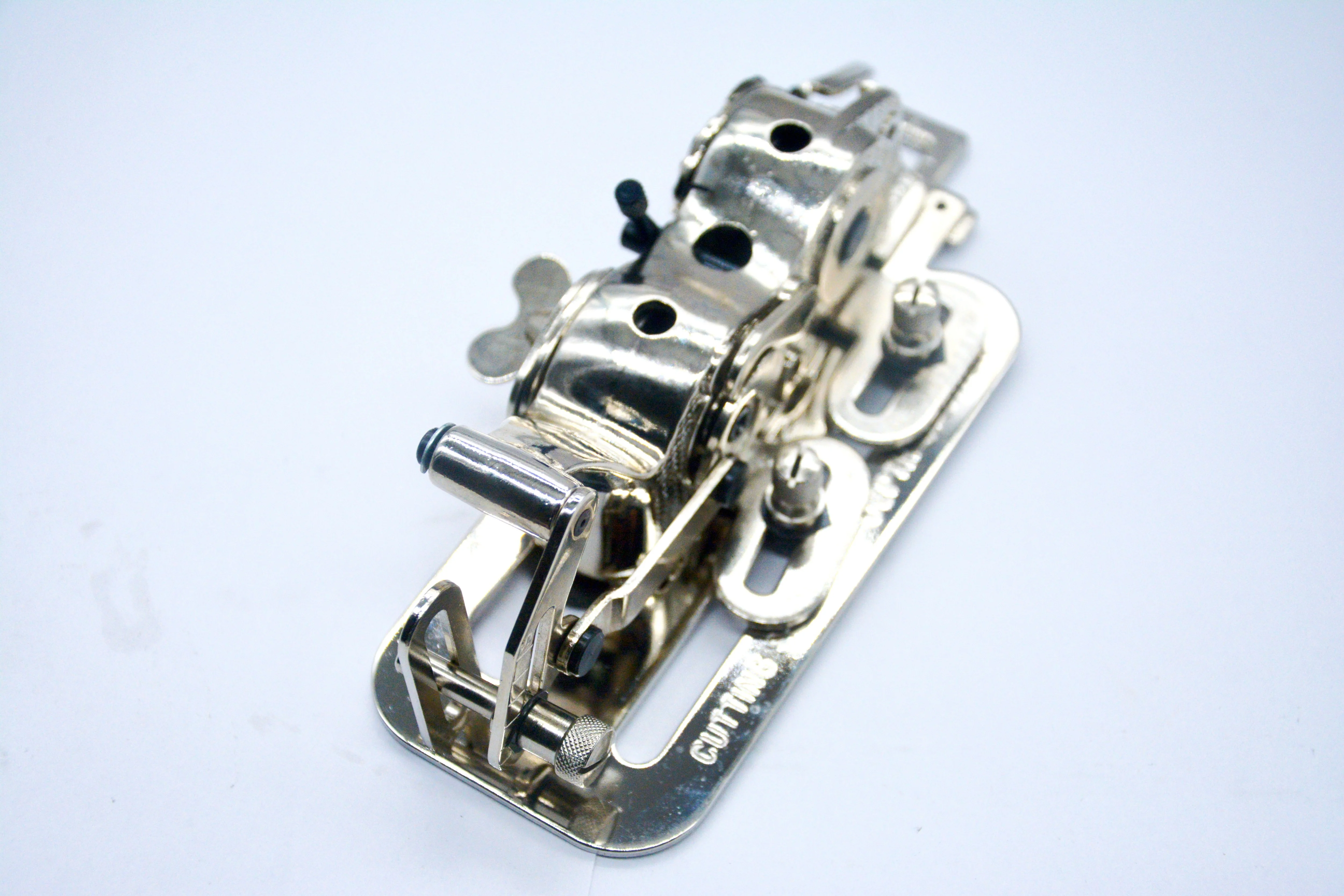 YS-4455 sewing machine presser foot catcher industrial keyhole device MADE IN Taiwan