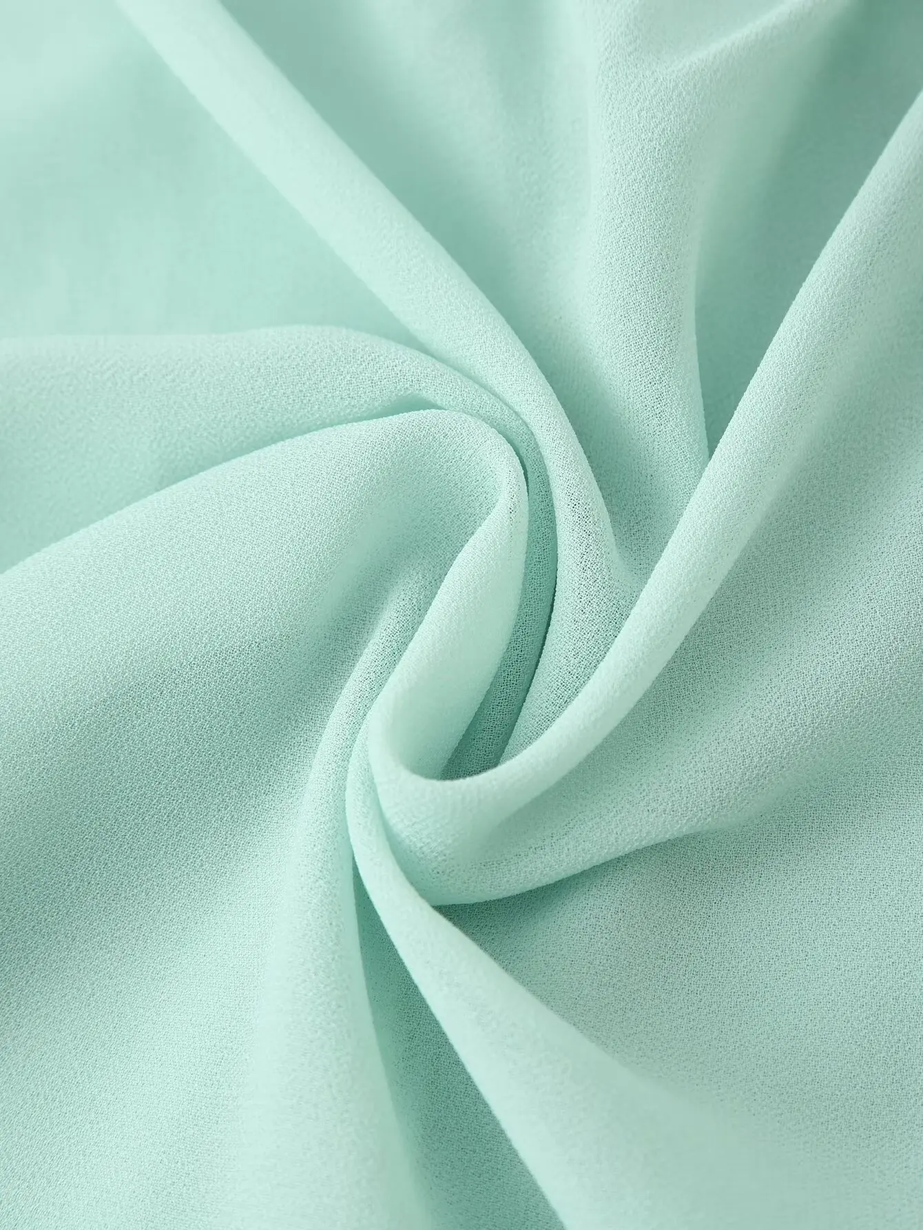 Zartes Grünes Spitzenkleid mit V-Ausschnitt, Maxi-Länge, Schicke Weite Ärmel, Plissiert, Schlanke Passform, Mehrschichtiges Abendkleid, Hochzeitsgast-Robe 2026 – Detail 14