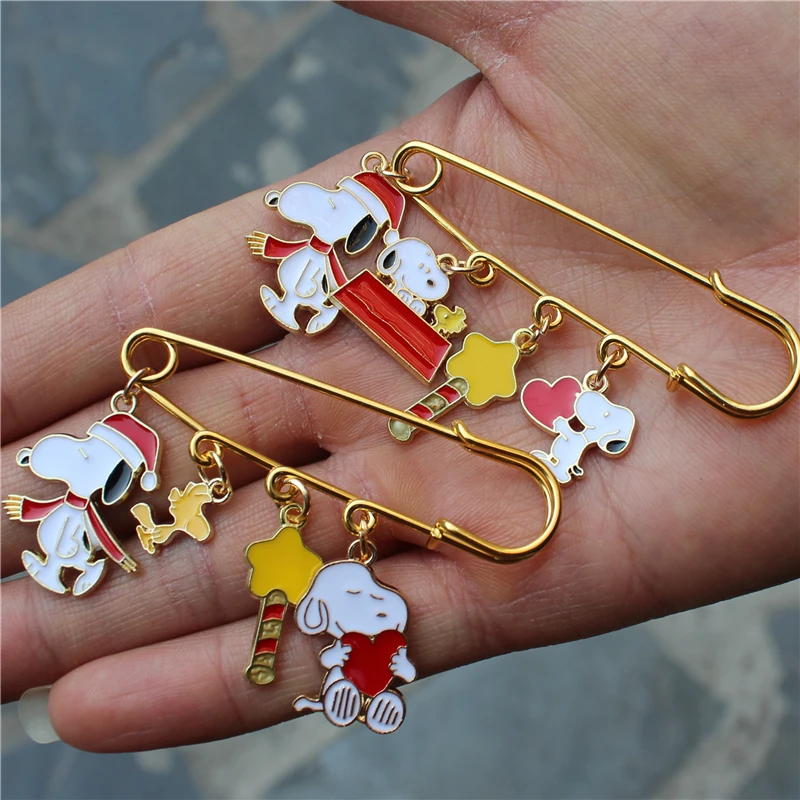 6piece Peanuts Snoopy action Figure Collectible Model Toys Snoopy Brooch Cute Japanese Alloy  pendant figure toys