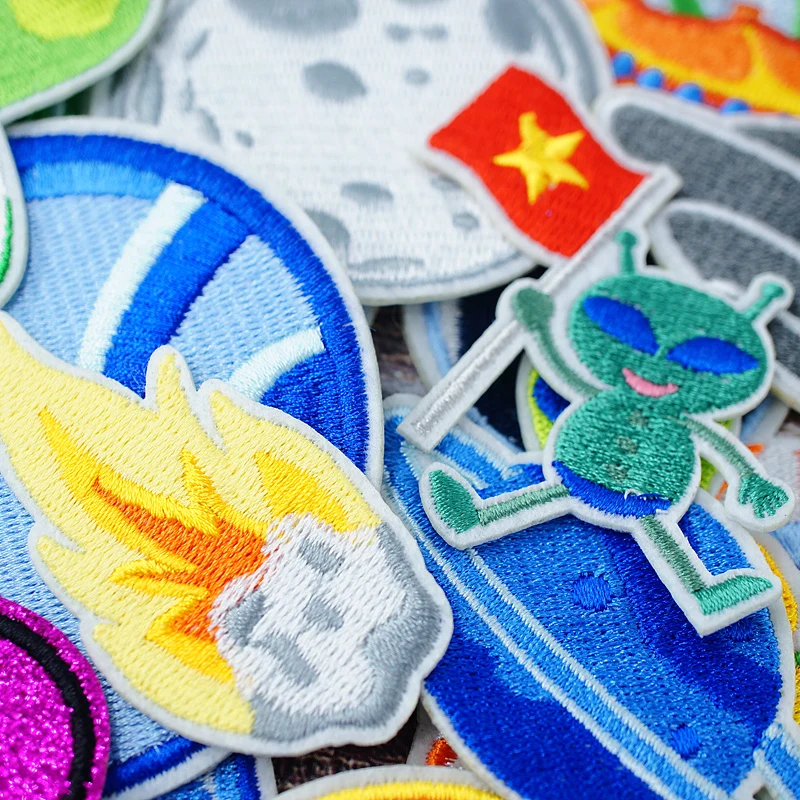 ALIEN UFO Rocket DIY Patches Embroidery For T-Shirt Iron On Appliques Clothes Jeans Stickers Badges Parche Spaceship Star Sun