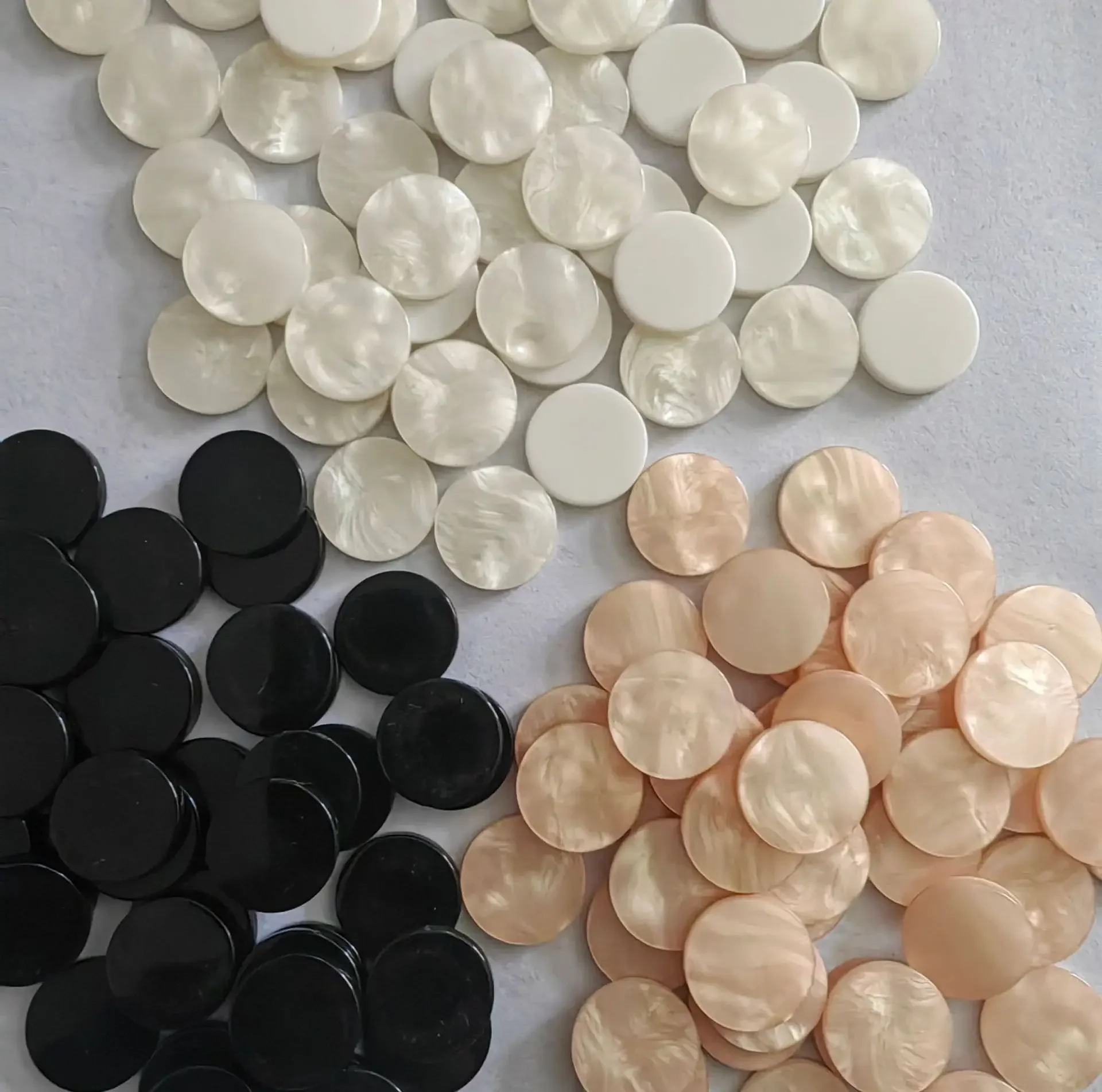 

50 pieces of musical instrument accessories with small buttons embedded with resin buttons and small buttons