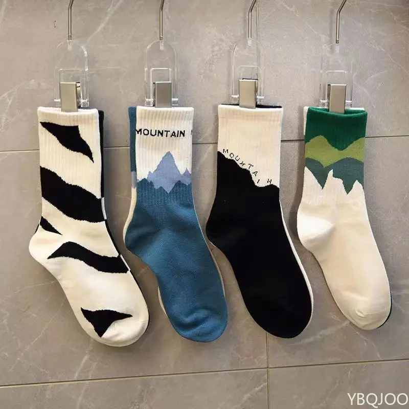 4 Paar lässige, bequeme Herrensocken, mittellange Socken, modische, vielseitige Socken, minimalistische Sportsocken