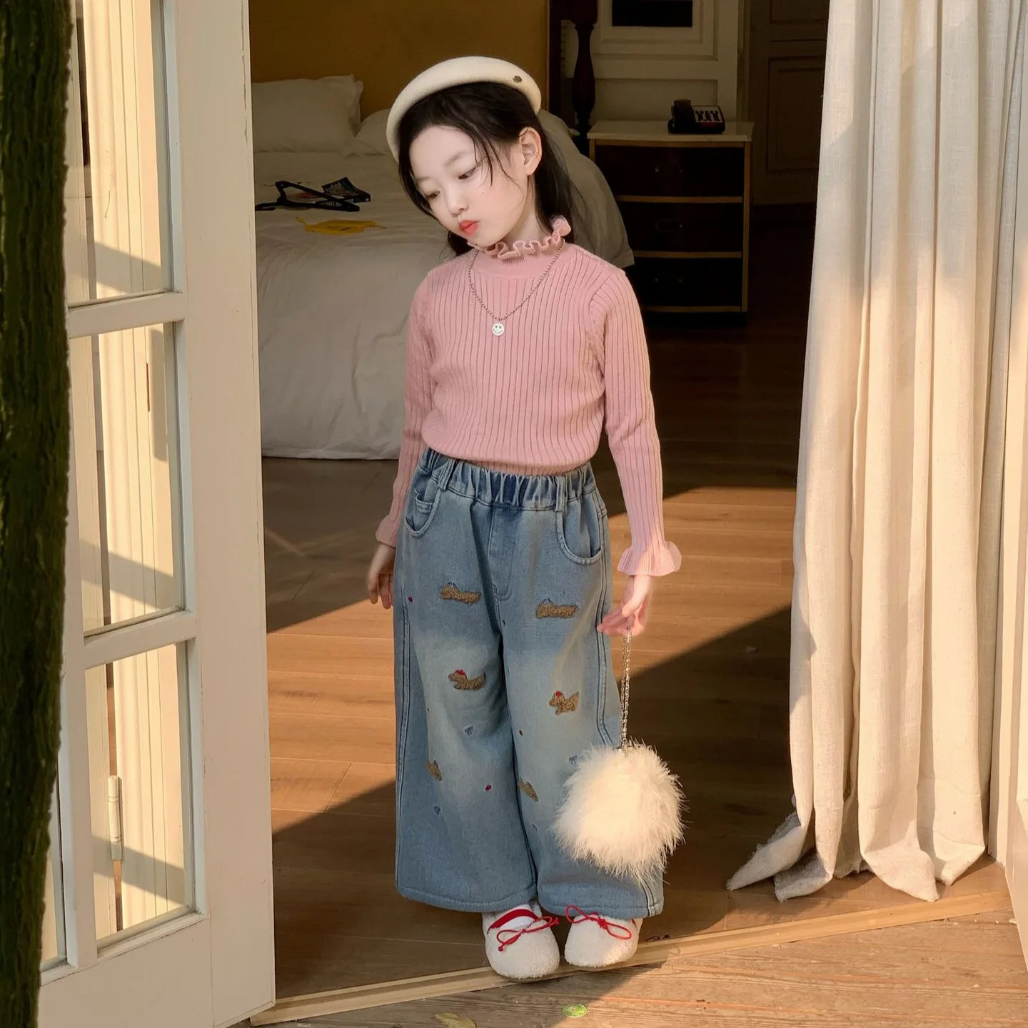 

Girls Set 2025 Winter New Collection with Velvet Jeans Thickened High Collar Sweater Bottom Coat Two Piece Set Sweet and Cute