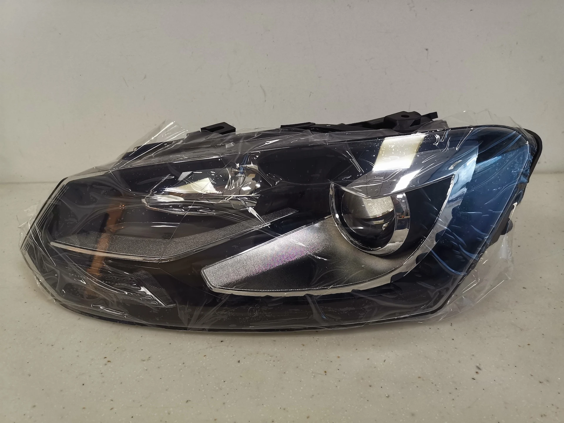 لـ V-W POLO 2010-2015 تحديث إلى Polo 2016 GTI رائجة البيع مصباح أمامي LED متتابع