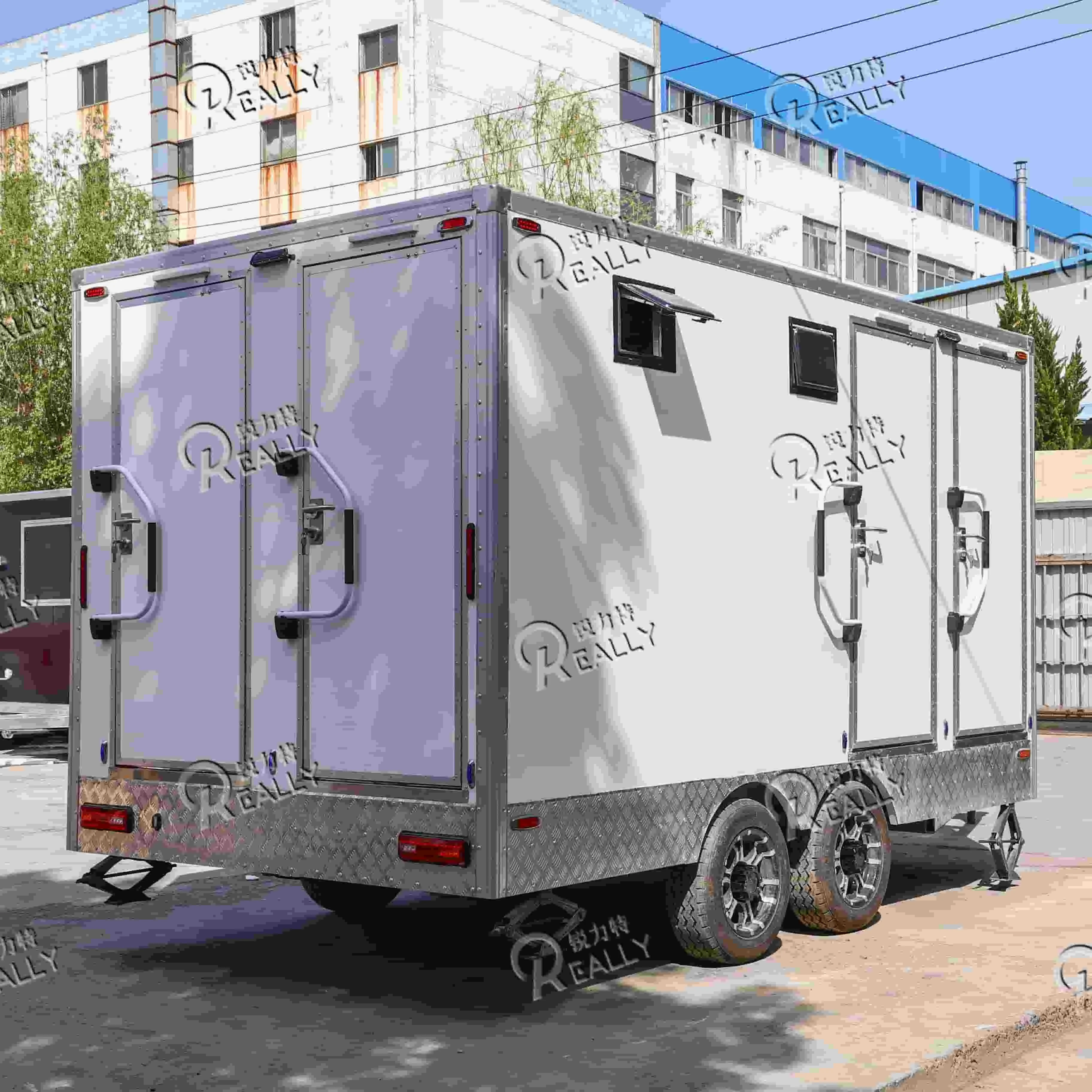 

WC Trailer Washing Room Double Trailer Towable Porta Potty Luxury Toilet Trailer Restroom Portable Public Toilets