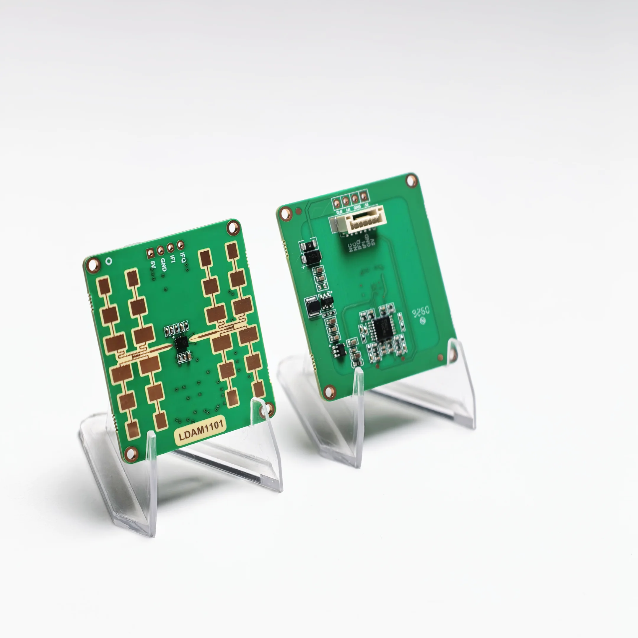 LDAM1102 24GHz Speed Measurement Radar Antenna Integrated German BGT34LTR11 Chip, I/Q Signal Output, CW Doppler Radar Sensor