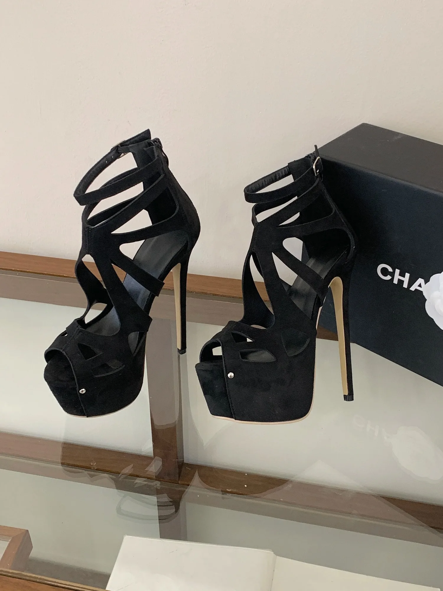 

Black Cutout Platform Sandals, 16.3CM Stiletto Heel with 5.8CM Thick Sole Ankle Strap Heels for T-stage Show Nightclub