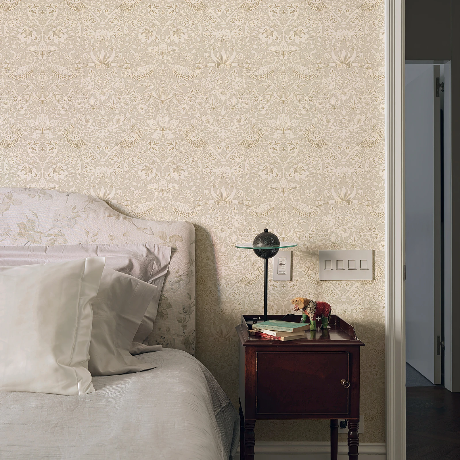 

Light Yellow Birds and Floral Self-Adhesive Wallpaper Modern Morris Floral Waterproof and Oil-Resistant Wall Decals