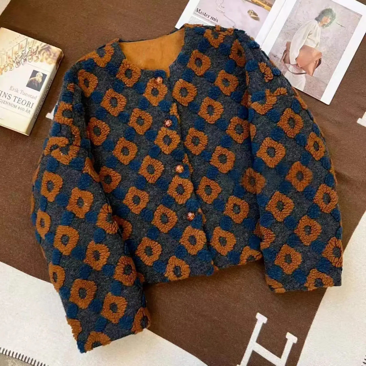 French loose short coat women's clothing 2025 winter new fashion three-dimensional flower warm cotton-padded coat top