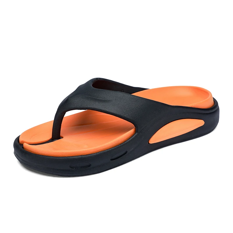 

New men's sandals, large-sized slippers, fashionable and casual beach flip-flops, summer fashionable family bathroom men's shoes