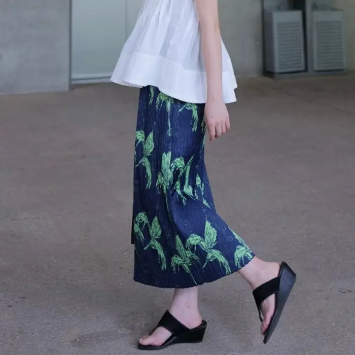 

Large size pleated split fashion skirt summer new high waist thin and thin design pear pleated skirt