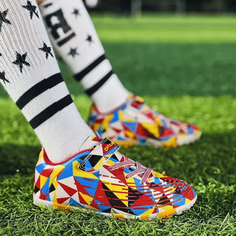 Fashion Printed Children's Football Shoes Hook&loop Design Kids Turf Soccer Shoes Lightweight Anti-slip Boys Football Sneakers