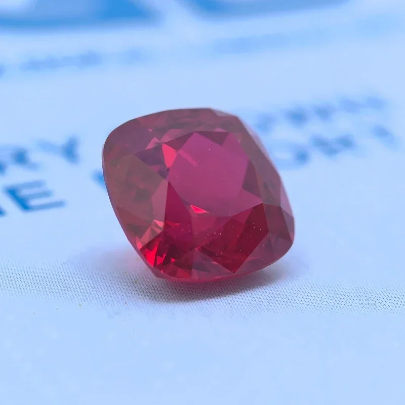 مختبر نمت روبي وسادة قطع حمامة الدم الأحمر اللون عالية الجودة سحر صنع المجوهرات المواد الرئيسية تحديد شهادة AGL