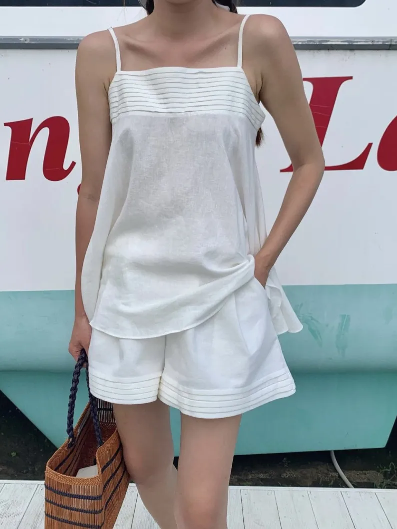 

Women's Off-Shoulder Cotton Linen Wrap Wide-Leg Short Pants Set Spring Summer Loose Fit Top with Accordion Pleats Trendy Outfit
