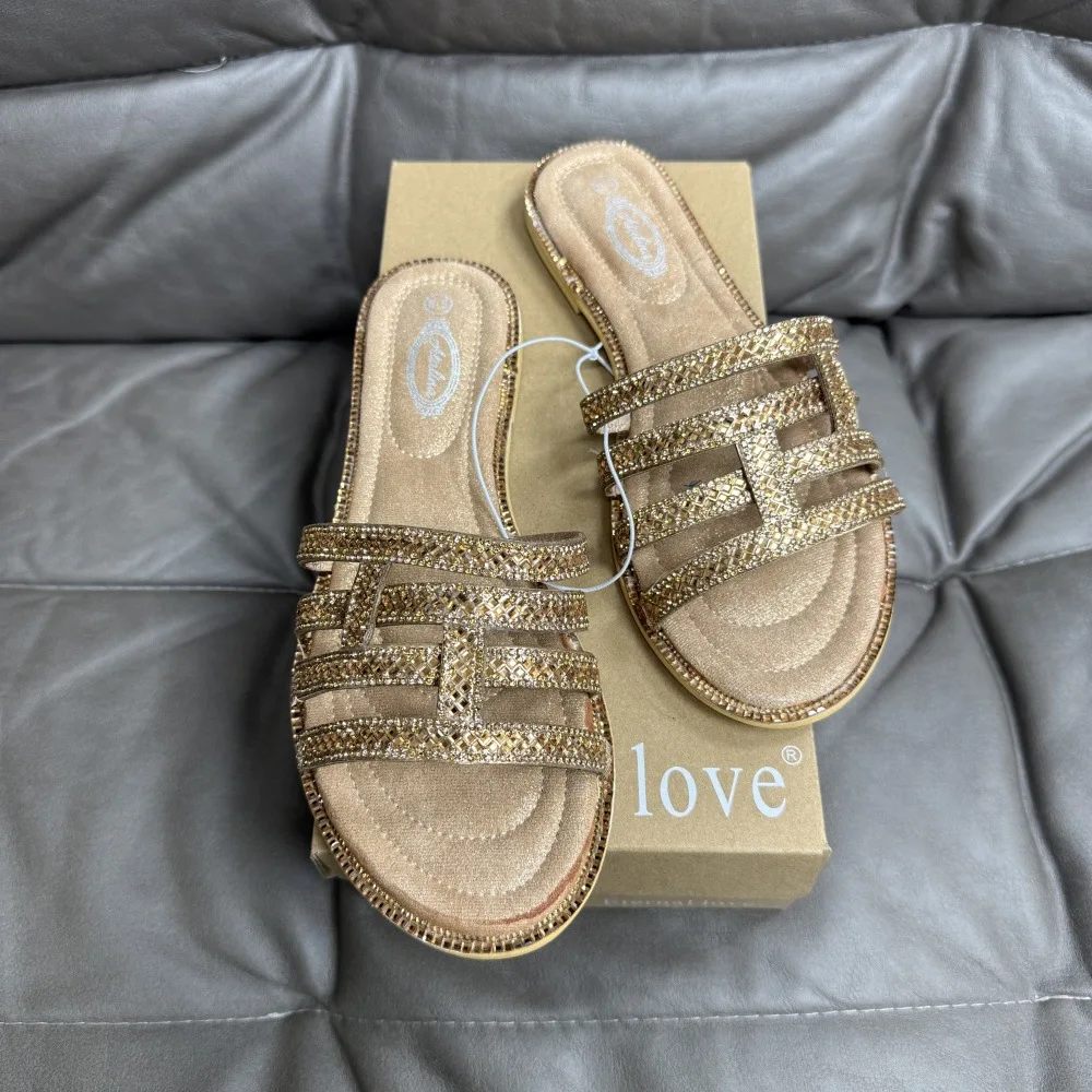 Summer New Bronze Rhinestone Slippers Plus Size Flat-bottomed Casual Women's Slippers Fashion Gold Shiny Envelope Bag in Hand view 4